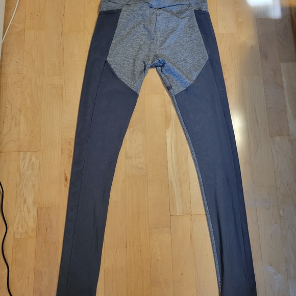 Gymshark Simply Mesh charcoal marl leggings - Picture 4 of 7